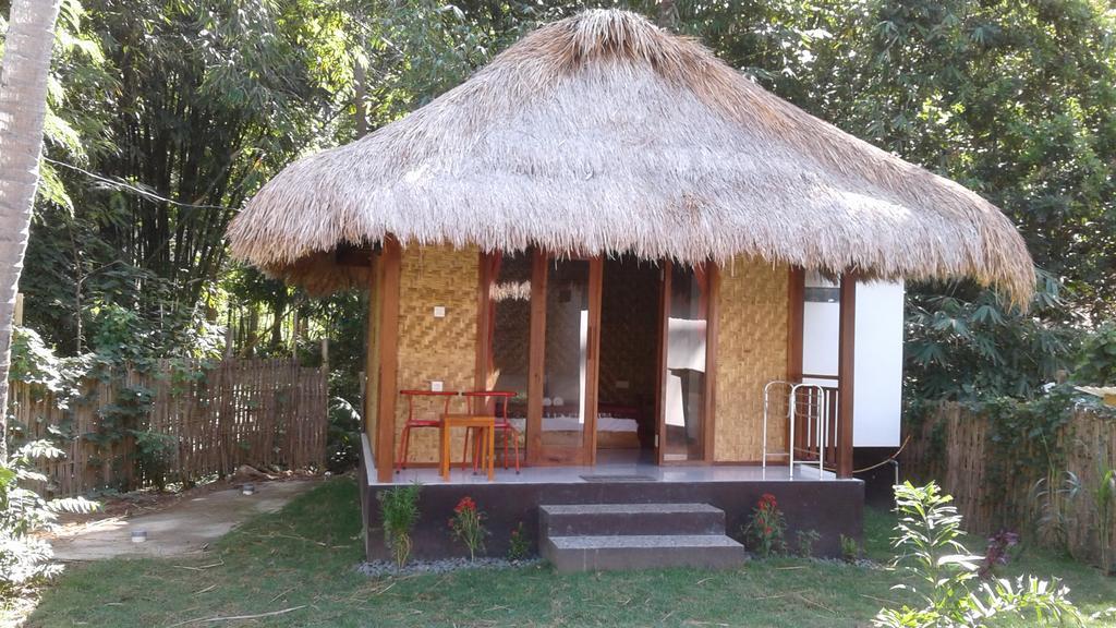Airas' Garden Homestay Eco Bungalows Kuta  Екстер'єр фото